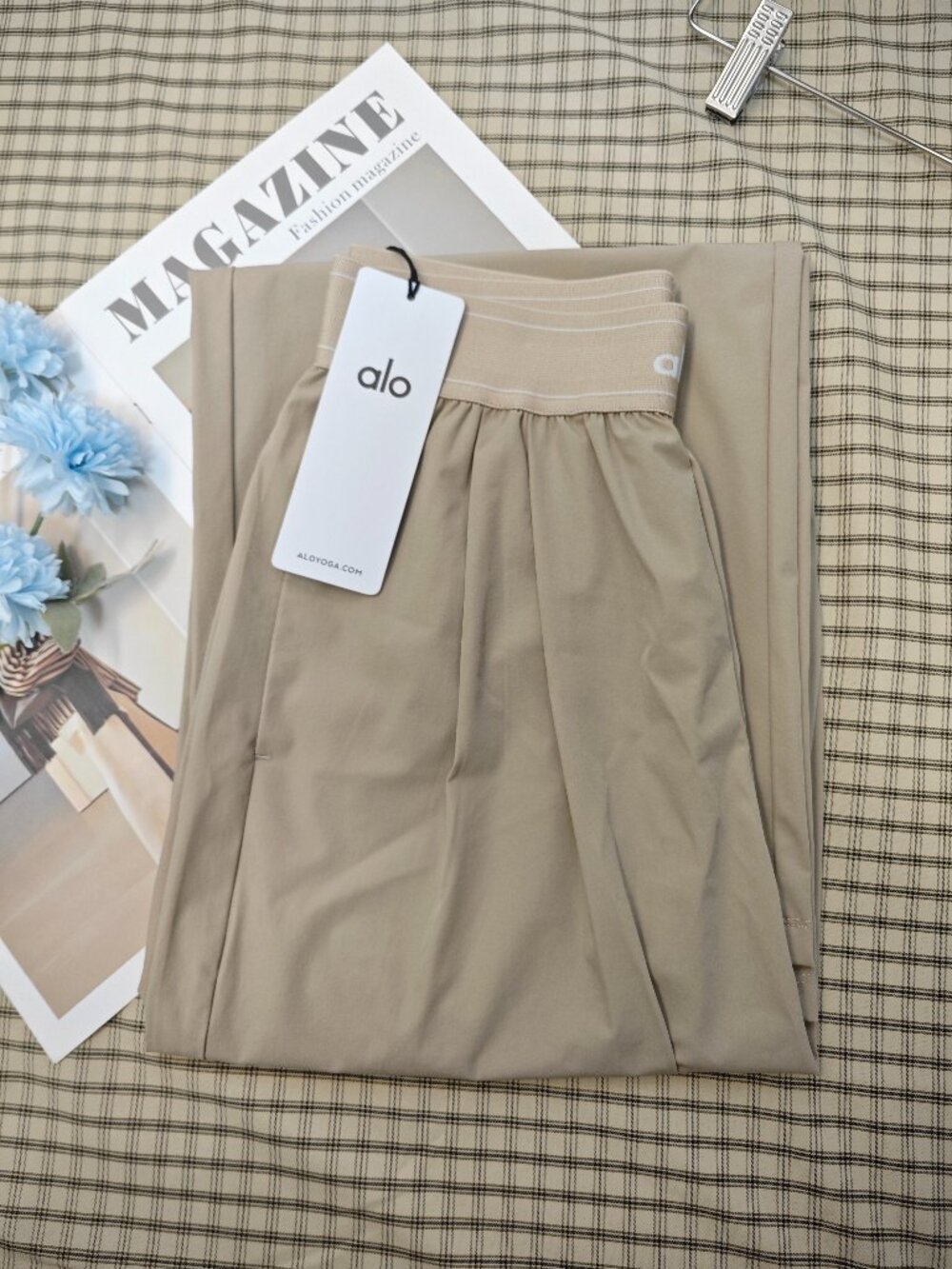 NWT 🌿ALO Yoga Suit Up Trouser | Gravel Color Size XXS(Regular) - Picture 2 of 8